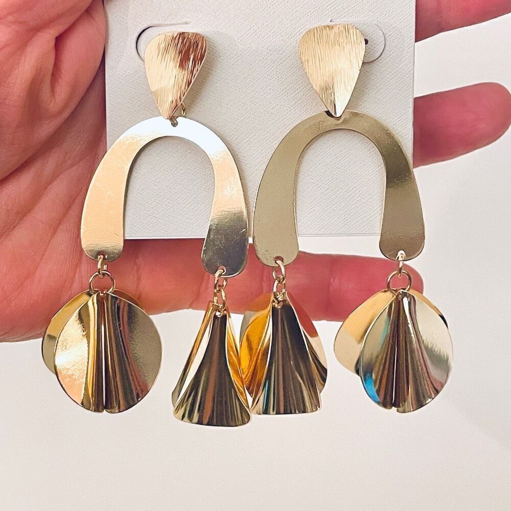 NWT ST. THOMAS Gorgeous Gold Long 3” Big Bold Shinny Drop Bling Bling Earrings